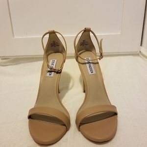 Steve Madden High heel (wore once)